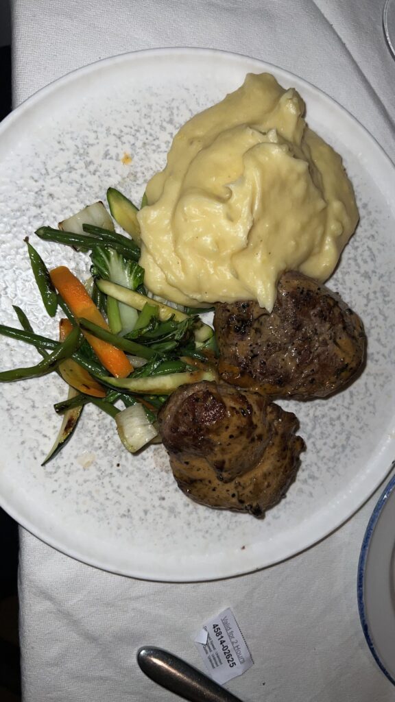 Kenya travel Guide & Itinerary - Where to eat